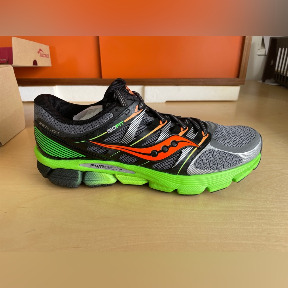 Saucony Zealot ISO - Black Green Orange - Size 10